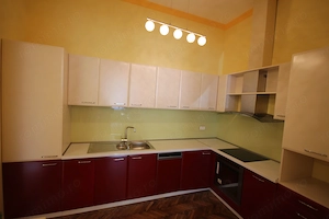 Apartament deosebit cu 3 camere de închiriat în zona Odobescu - imagine 2