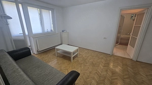 Central, lângă prefectură, 2 camere cu centrală proprie - imagine 4