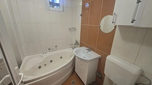 Central, lângă prefectură, 2 camere cu centrală proprie - imagine 6