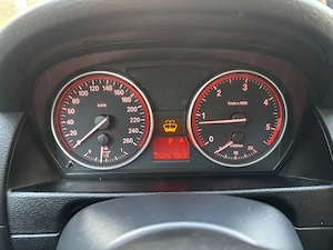 Vand BMW x1 xDrive 2.0d Automat E84 N47 - imagine 8