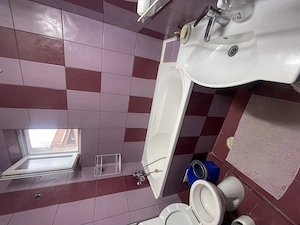 Închiriez apartament - imagine 6