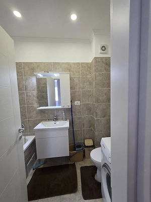 Închiriez apartament cu 2 camere  - imagine 2