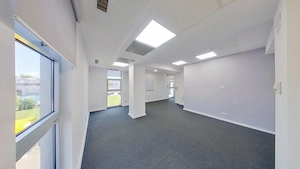 Birou modern de 38 mp lângă Consiliul Județean Arad - imagine 3