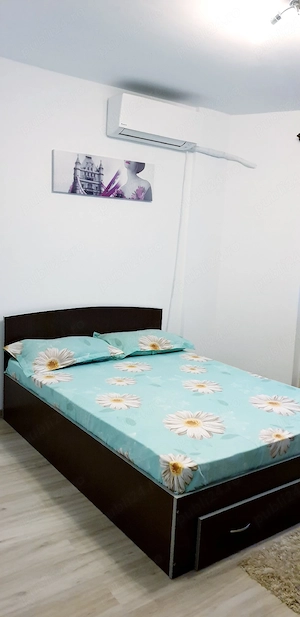 Vanzare Apartament 3 camere  , Bd.Alexandru Obregia  - imagine 4