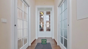Apartament cu personalitate cu 2 camere cu terasă în centrul Aradului - imagine 7