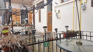 Apartament cu personalitate cu 2 camere cu terasă în centrul Aradului - imagine 11