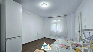 Casă cu 2 camere în stil tradițional, în Iratoșu - imagine 13