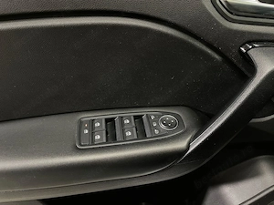 Renault Captur - imagine 19