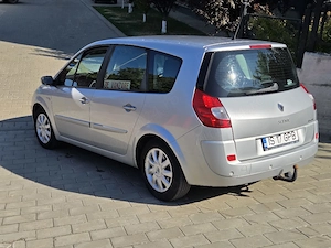 Renault Grand Scenic 7 locuri 1.9 DCI - imagine 3