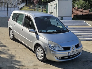 Renault Grand Scenic 7 locuri 1.9 DCI - imagine 4