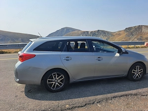 De vanzare Toyota Auris Touring 1.6 benzină  - imagine 2