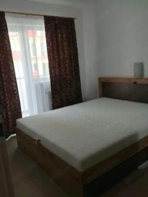 Închiriez apartament  - imagine 3