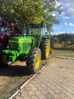tractor Jhon Deere 2140 - imagine 4