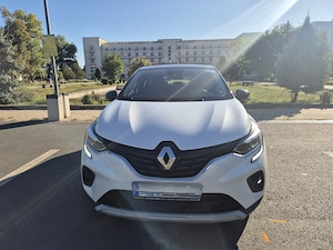 Captur Plug-in Hybrid, An fabricatie 2022, unic proprietar
