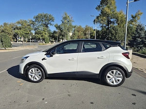 Captur Plug-in Hybrid, An fabricatie 2022, unic proprietar - imagine 3