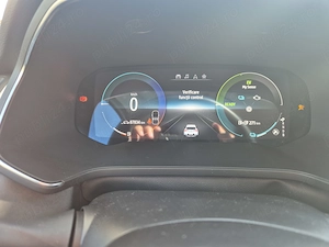Captur Plug-in Hybrid, An fabricatie 2022, unic proprietar - imagine 6