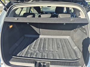 Captur Plug-in Hybrid, An fabricatie 2022, unic proprietar - imagine 9