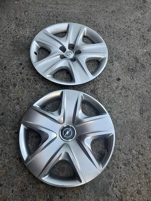 2 capace pe 17