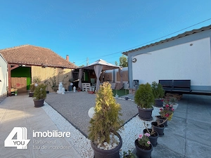 Casă în Ineu, renovată, mobilată și utilată-75000 euro