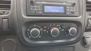 Renault Trafic - imagine 10