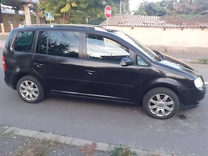 vw turan 7 locuri motor 2.0 tdi manuala 6 trepte acte la zi fiscal pe loc - imagine 7