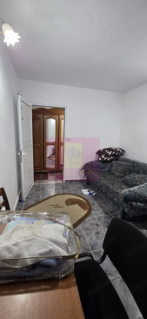 Apartament cu 3 camere de vanzare in Campina, parter - imagine 8