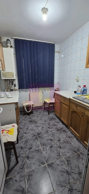 Apartament cu 3 camere de vanzare in Campina, parter - imagine 9