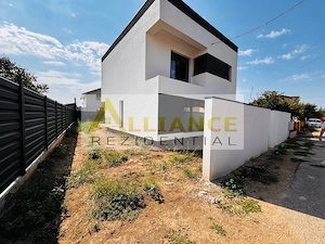 Casă modernă de vânzare – 4 camere, 350 mp teren