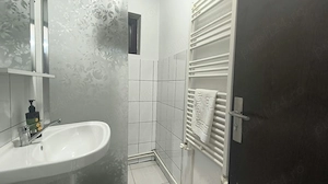 Apartament 2 camere, in Deva, Zona Miorita   Lido - imagine 11