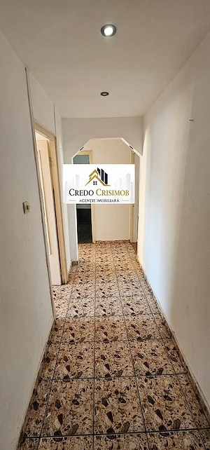 Vand apartament 2 cam cf 1 decomandat etajul 3 zona Lunca - imagine 2