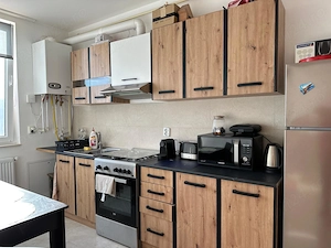 Apartament ultrafinisat si mobilat, cu 2 parcări subterane, centrala proprie si aer condiționat - imagine 3