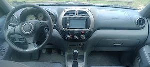 Vând Toyota RAV4 