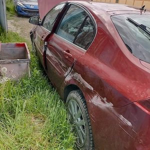 dezmembrez Renault laguna 3  - imagine 7