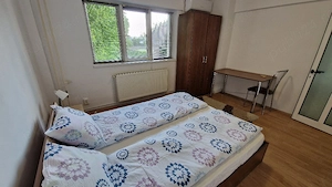 Proprietar închiriez ap 3camere zona Piața 700 central - imagine 4