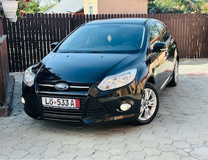 Ford Focus Hatchback-1.6 benzina clasic-2011-Impecabila-Import Germania