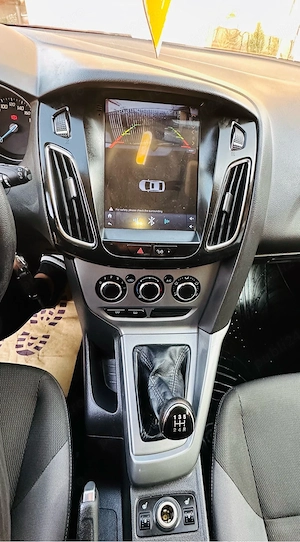 Ford Focus Hatchback-1.6 benzina clasic-2011-Impecabila-Import Germania - imagine 9