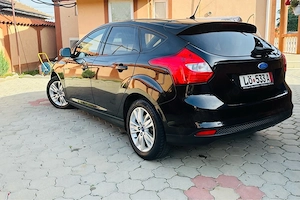 Ford Focus Hatchback-1.6 benzina clasic-2011-Impecabila-Import Germania - imagine 6