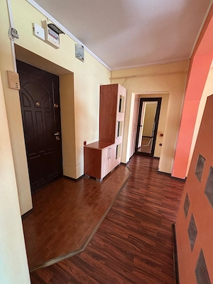 Apartament 2 camere, util 54 mp + balcon 9 mp, Centrul Civic Brăila