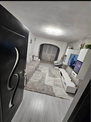Apartament cu 3 camere decomandate in zona Mircea. - imagine 2
