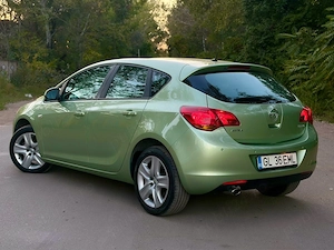Opel Astra j 2011 benzina euro5 - imagine 3