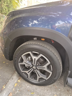 4 jante pe17 cu cauciucuri 215/ 60/ r17 pentru dacia duster  - imagine 4