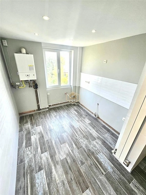 Etaj 3 | Apartament renovat cu 2 camere + garaj | Botizului - imagine 5