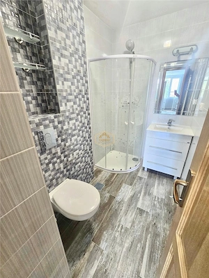 Etaj 3 | Apartament renovat cu 2 camere + garaj | Botizului - imagine 9