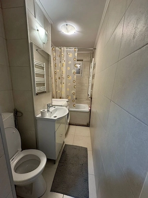 Renovat integral. Etajul 2. Bloc izolat termic. Centrala proprie. Spitalul judetean.  - imagine 5