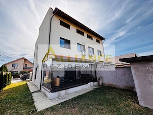 Duplex mobilat și utilat – gata de mutare