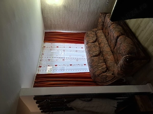 Inchiriez casă 3 camere, baie, bucatarie, lic de parcare - imagine 2