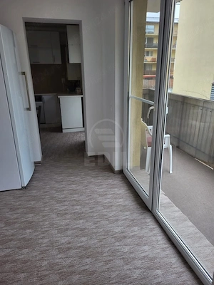 Apartament 3 camere decomandat etaj 1 ,zona Porii - imagine 9