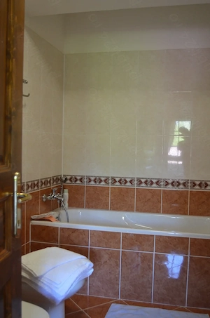 Apartament cu 4 camere, decomandat, de vanzare in Predeal,  - imagine 4