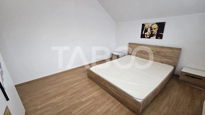 Casa de inchiriat 3 camere si 425mp curte libera in Sura Mare - imagine 8