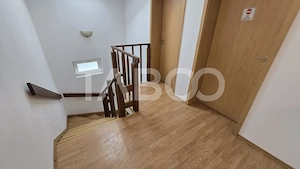 Casa de inchiriat 3 camere si 425mp curte libera in Sura Mare - imagine 11